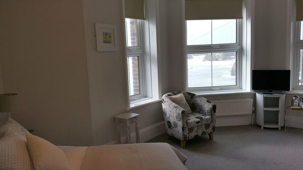 Cliff House New Quay