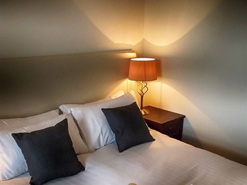 Cliff House 3*