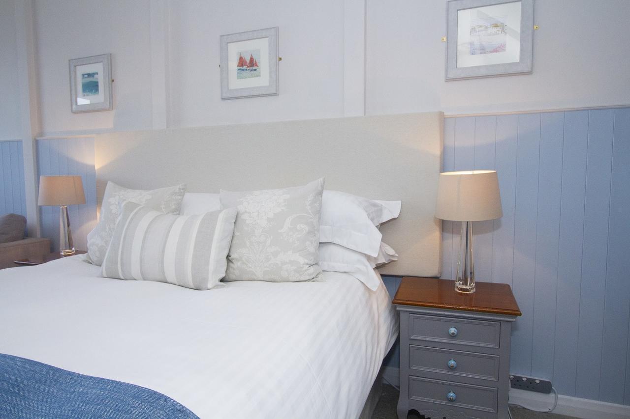 Cliff House 3*